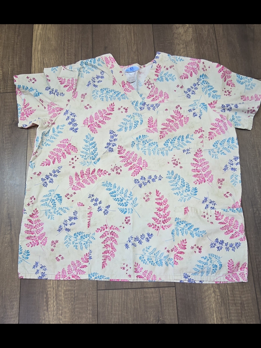 SB Scrubs Cream Short Sleeve Top with Pink & Blue Leaf Motif